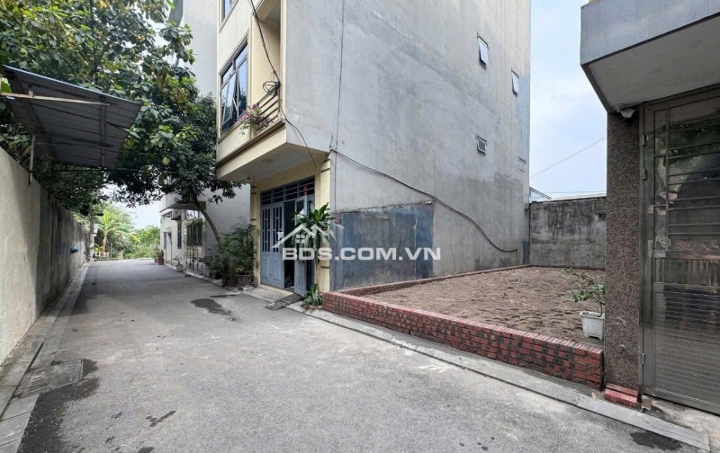 CC bán 55,4m2 đất Z153 - mặt tiền 4,5m - đường nhựa 4,5m thông